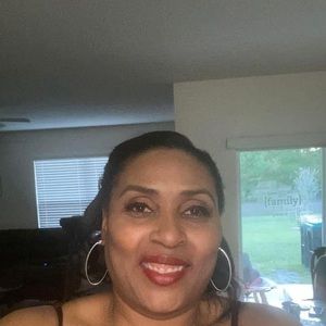 Meet your Posher, Elize